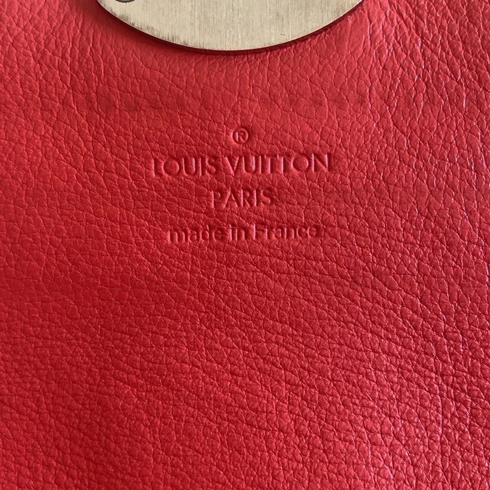 Louis Vuitton Mahina portefeuille Iris leather long wallet